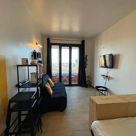 Joli Studio 2 Personnes Proche Mer Avec Parking Apartament